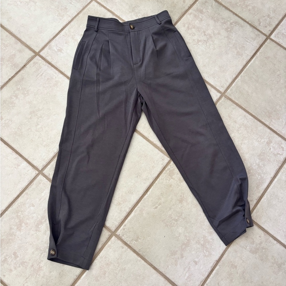Women’s Tailored Gray Pleated Trousers